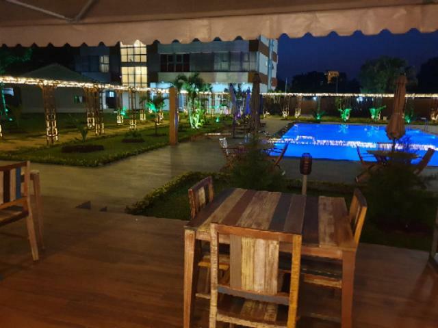 Hotel Bella Riva Kinszasa Zewnętrze zdjęcie